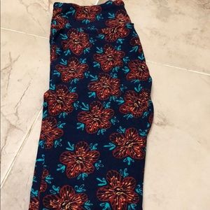 Lularoe one size leggings